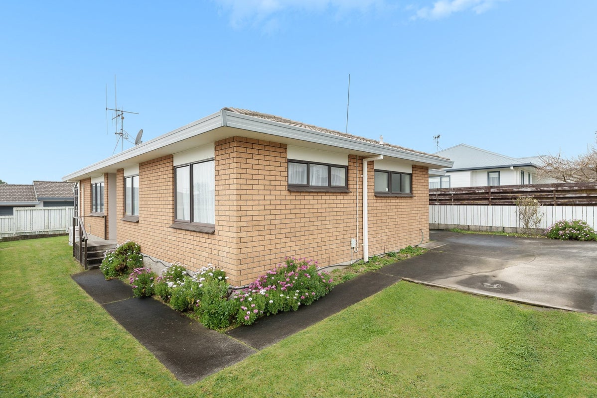 35C Emmett Street, Greerton, Tauranga - Carousel 2