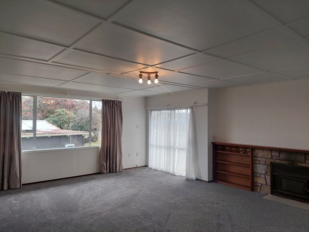 7 Whakaipo Avenue, Taupo, Taupo - Carousel 2