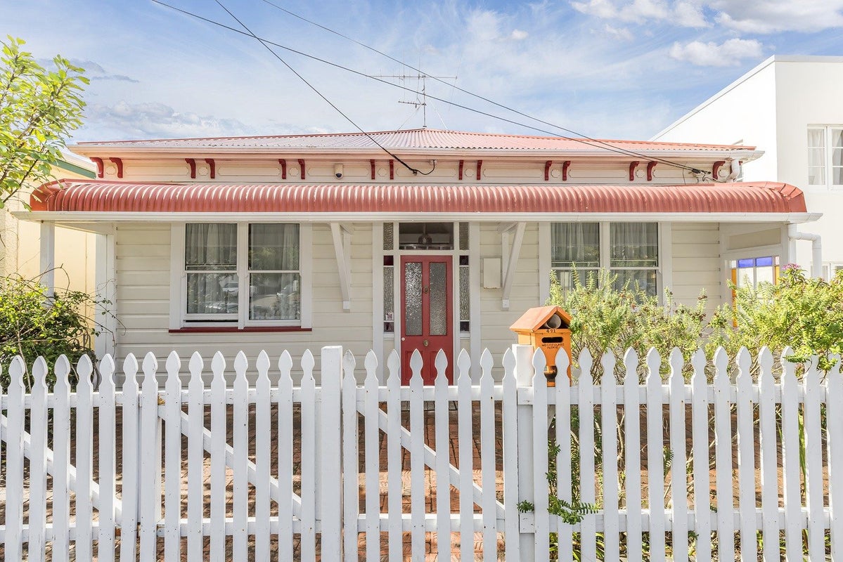 491 Adelaide Road, Berhampore, Wellington - Carousel 1