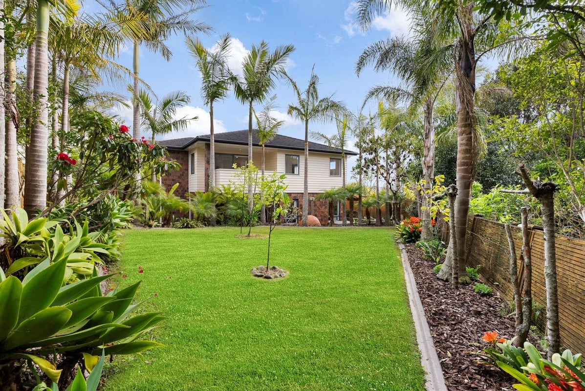 46 Kittiwake Drive, Schnapper Rock, Auckland - Carousel 1