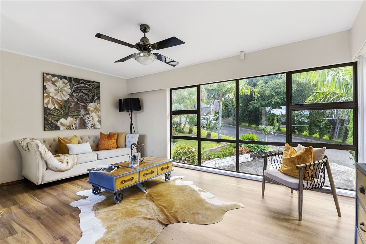 5 Odette Road, Totara Vale, Auckland - Carousel 2