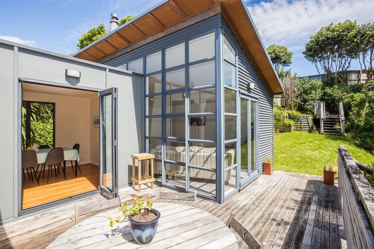 8 Muri Road, Pukerua Bay, Porirua - Carousel 1