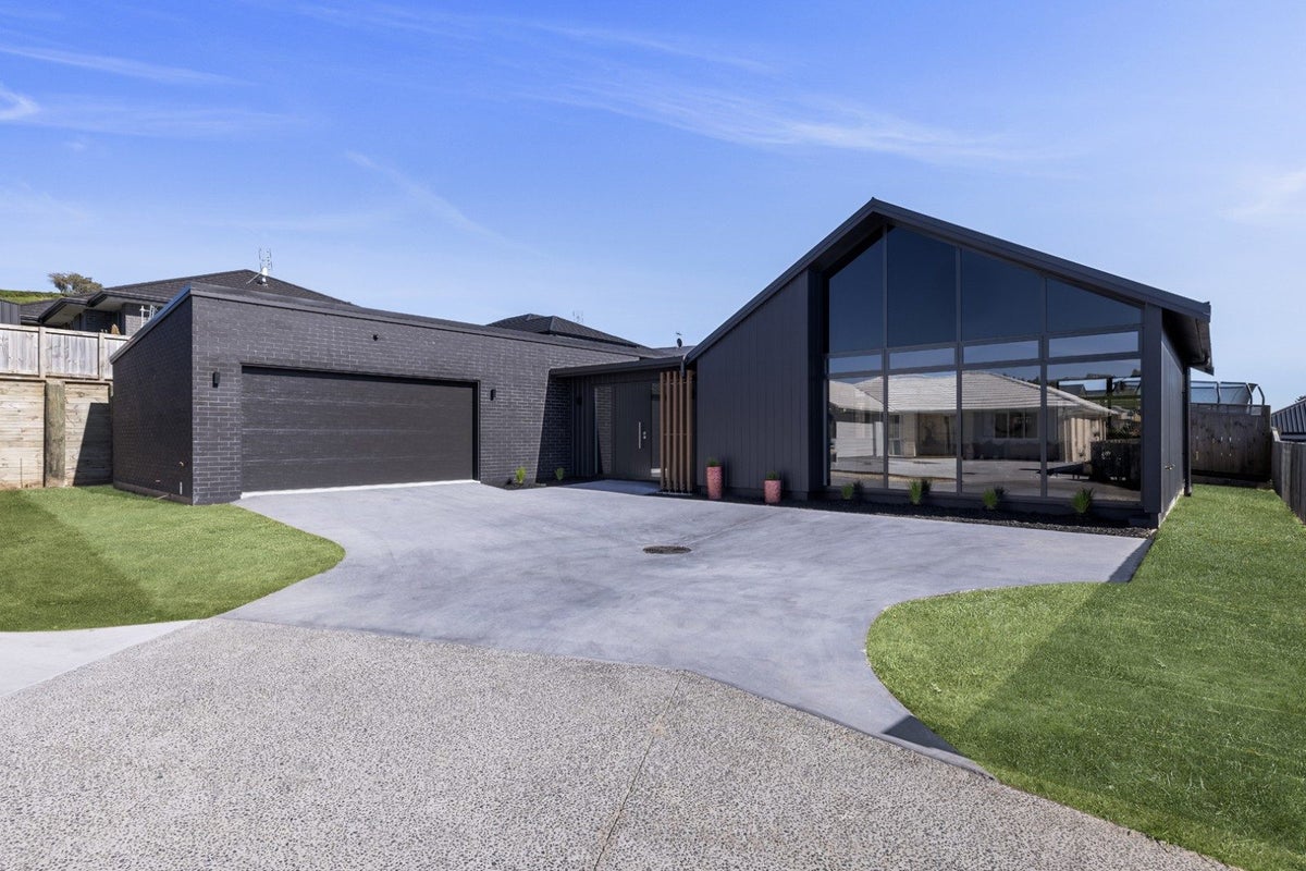 140 Adler Drive, Ohauiti, Tauranga - Carousel 1