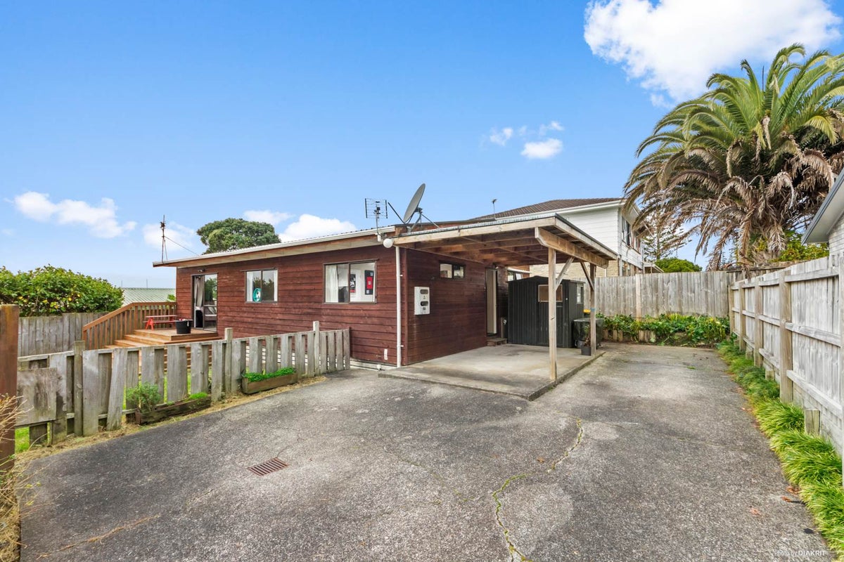 2/9 Copley Street, New Lynn, Auckland - Carousel 1