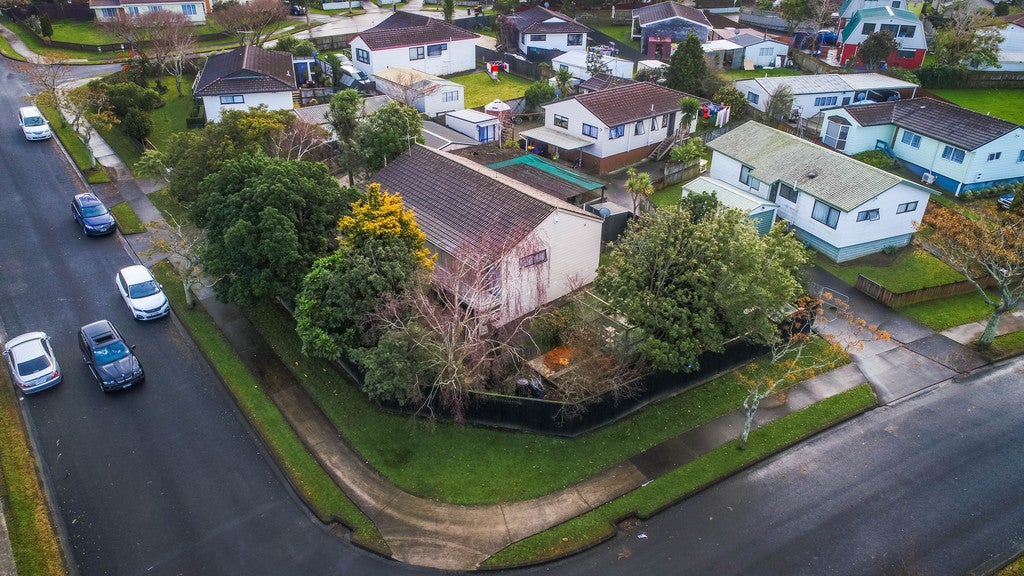 11 Bellville Drive, Clendon Park, Auckland - Carousel 20