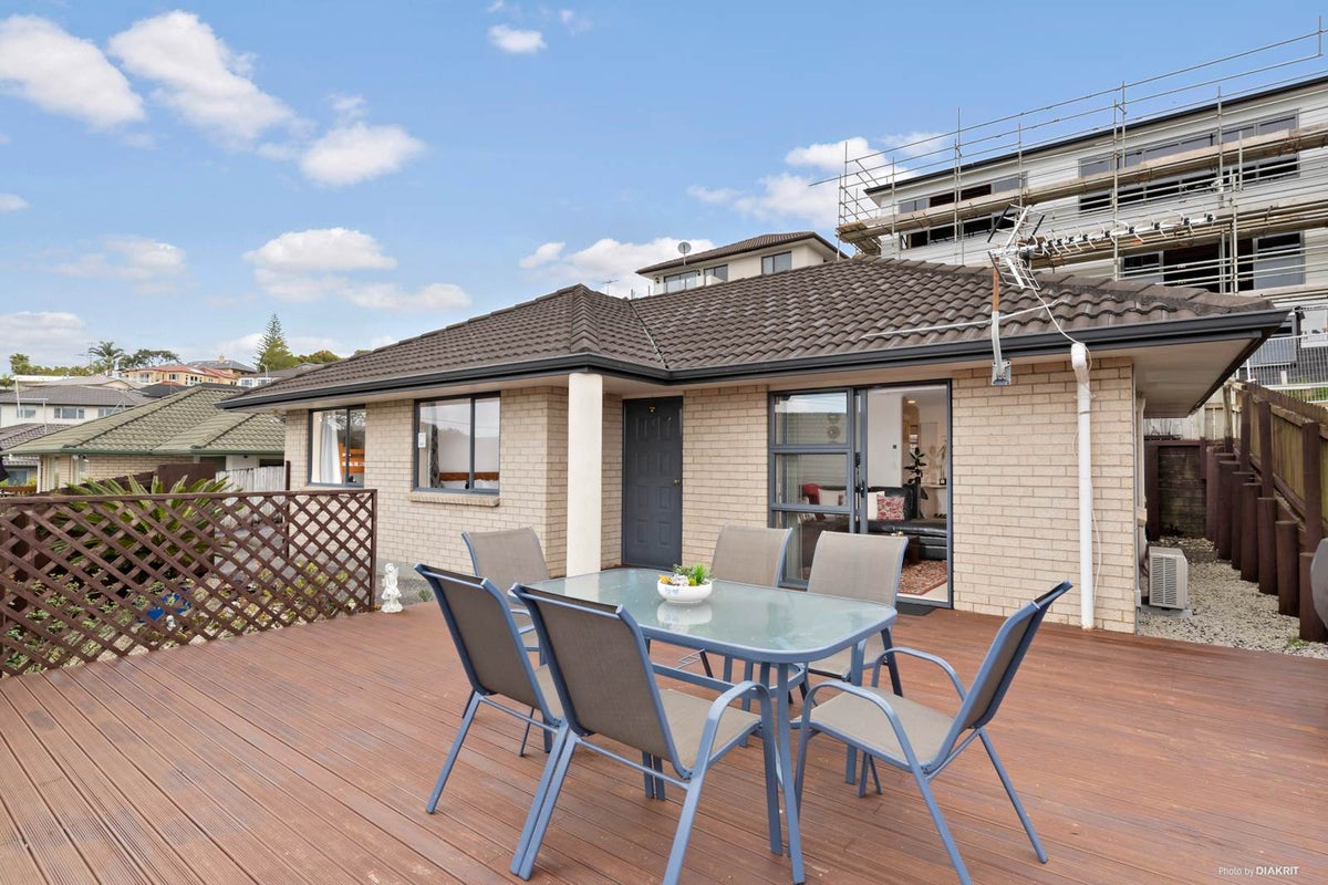 22 Lizzie Lane, Clover Park, Auckland - Carousel 1