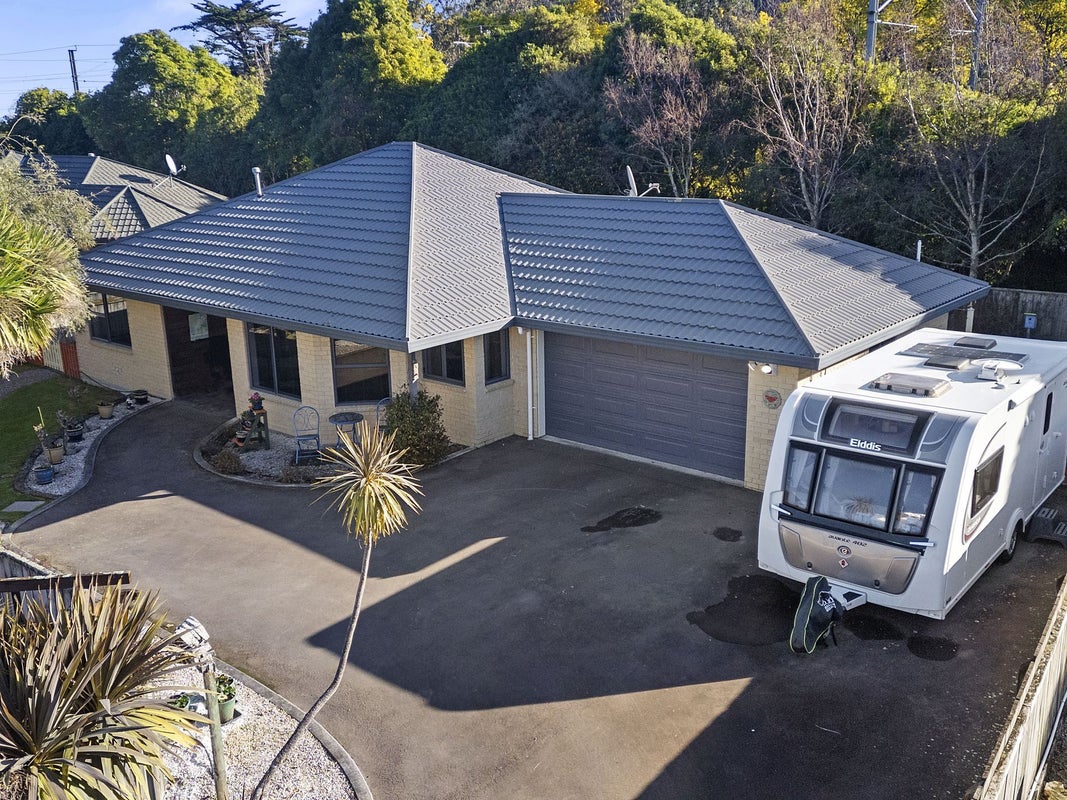 45 Mary Huse Grove, Manor Park, Lower Hutt - Carousel 1