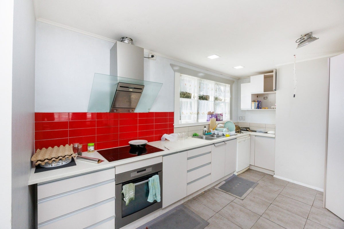 110 Limbrick Street, Terrace End, Palmerston North, Manawatu / Whanganui - Carousel 2
