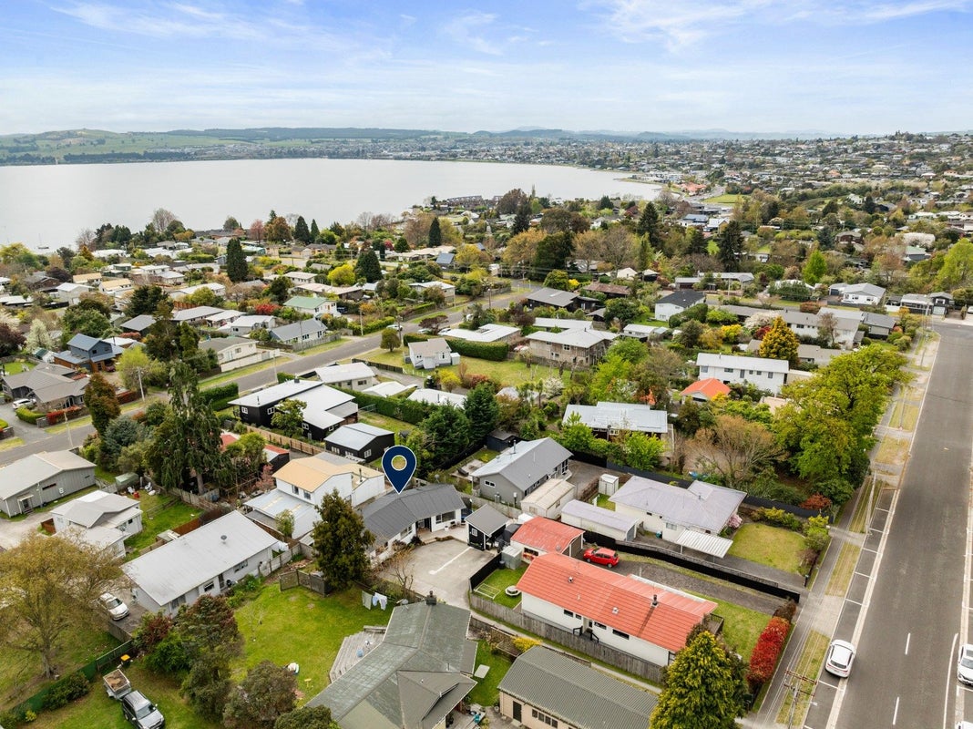 15 Frederick Street, Two Mile Bay, Taupo - Carousel 20