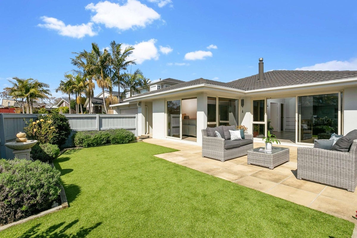 6 Skilling Place, Farm Cove, Auckland - Carousel 2