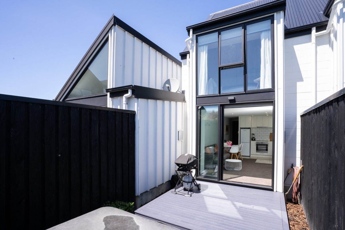 1036H Colombo Street, St Albans, Christchurch - Carousel 1