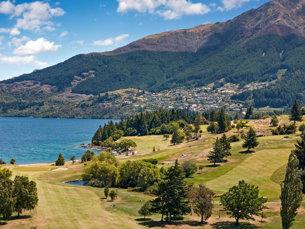 8 Grove Lane, Kelvin Heights, Queenstown - Carousel 9