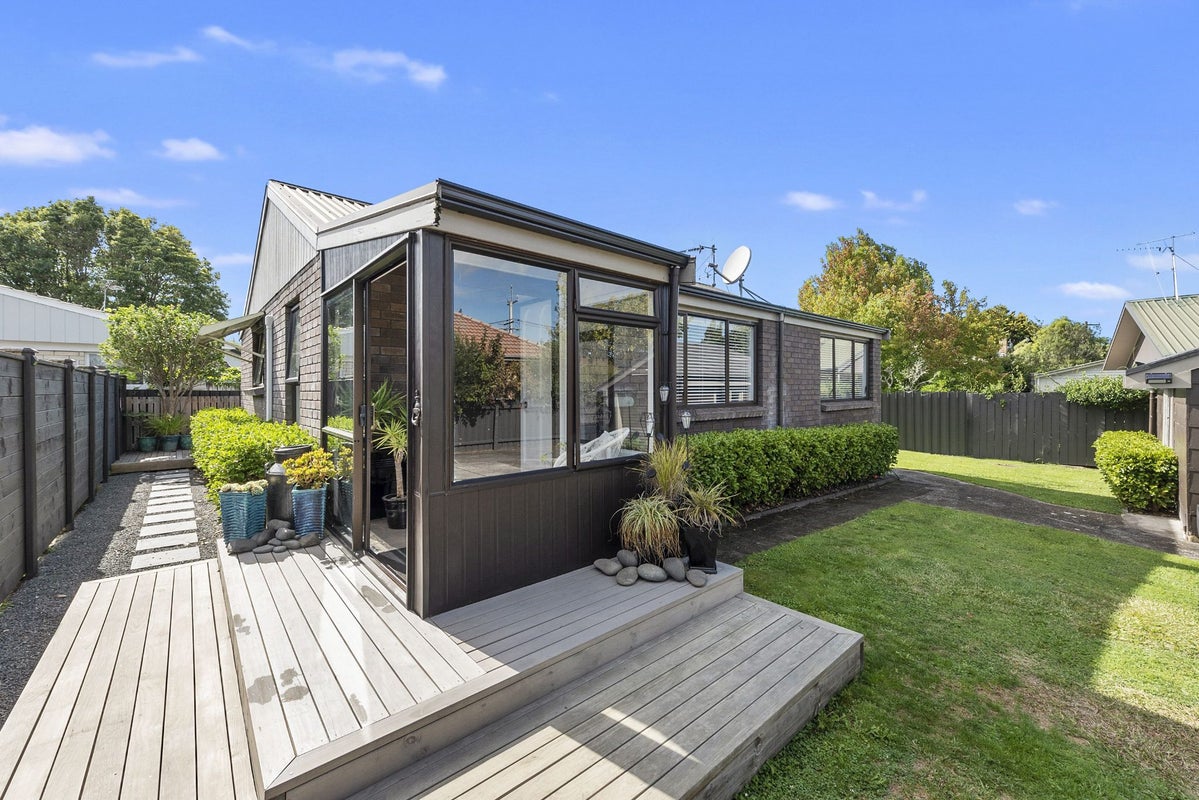 9A Bolmuir Road, Forest Lake, Hamilton - Carousel 1
