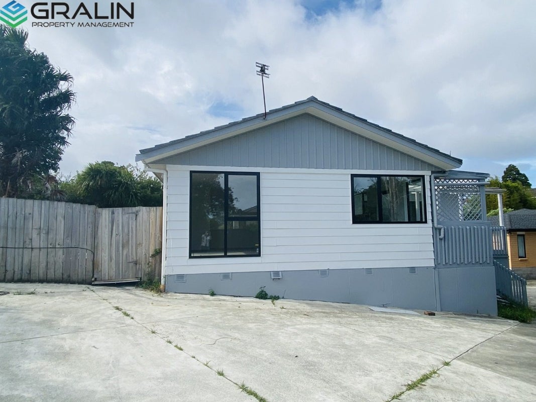 32 Kelman Road, Kelston, Auckland - Carousel 12