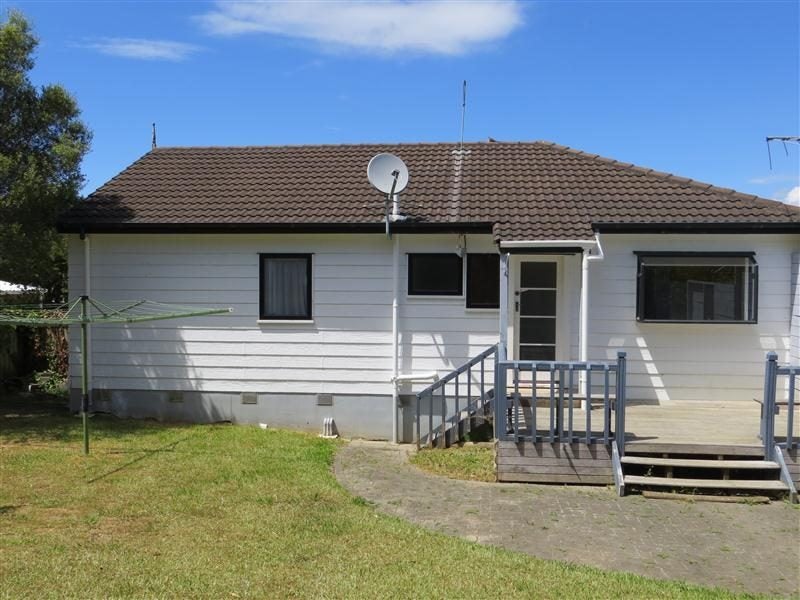 8 Leiden Place, Totara Vale, Auckland - Carousel 2