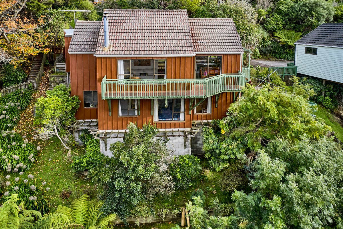45 Fyvie Avenue, Tawa, Wellington - Carousel 20
