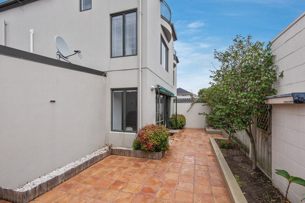 22B Ayr Street, Riccarton, Christchurch - Carousel 13