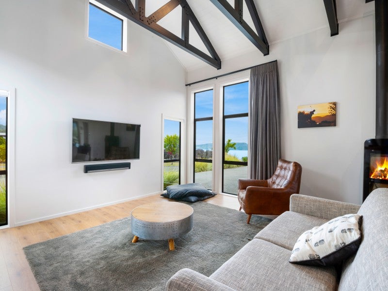 2 Peregrine Place, Kinloch, Taupo - Carousel 2