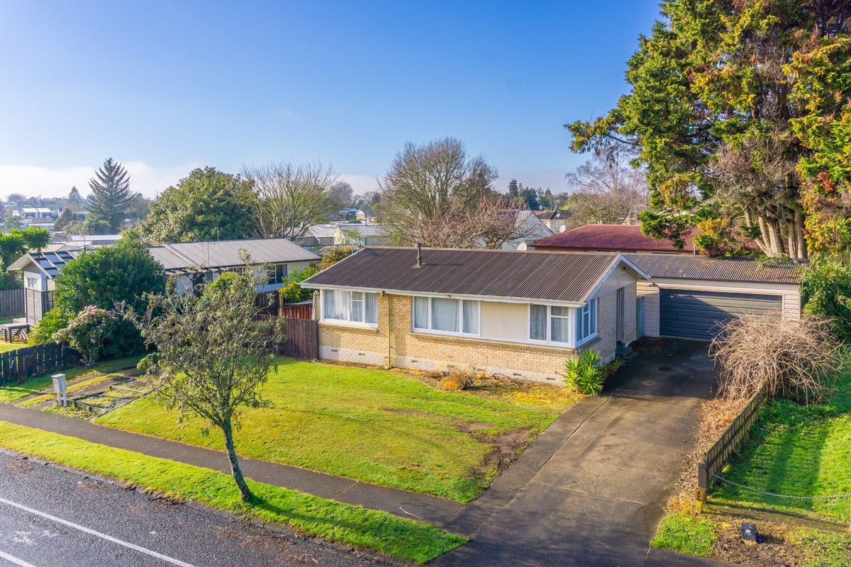 67 Snell Drive, Chartwell, Hamilton - Carousel 1