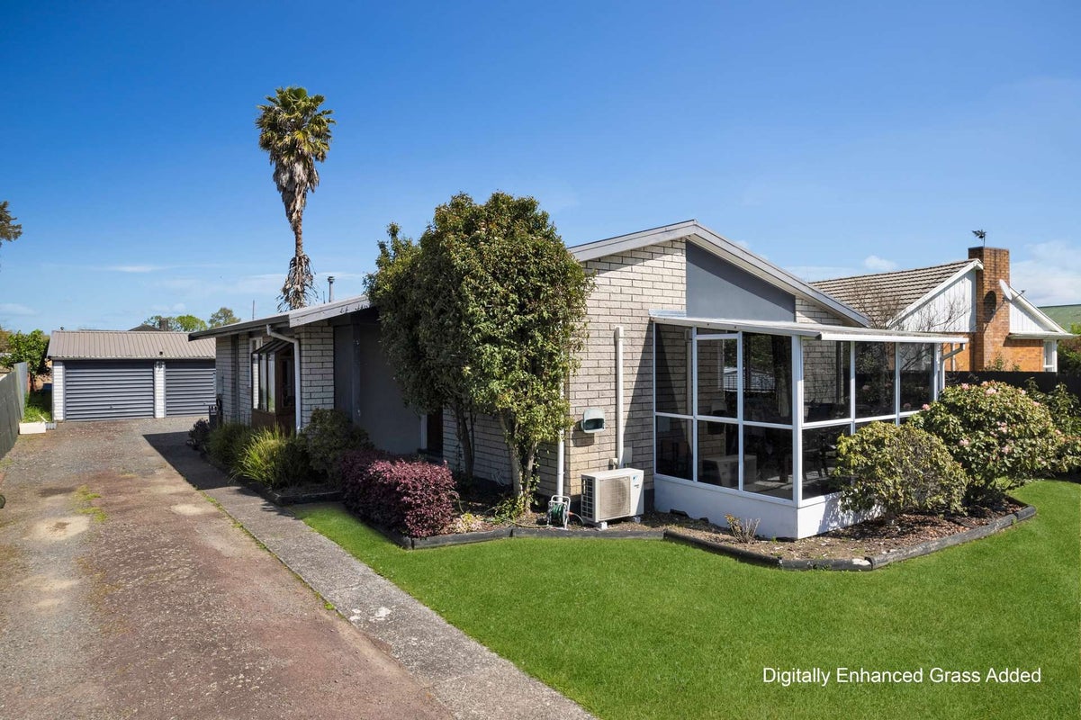 20 Ruapehu Street, Chartwell, Hamilton - Carousel 1
