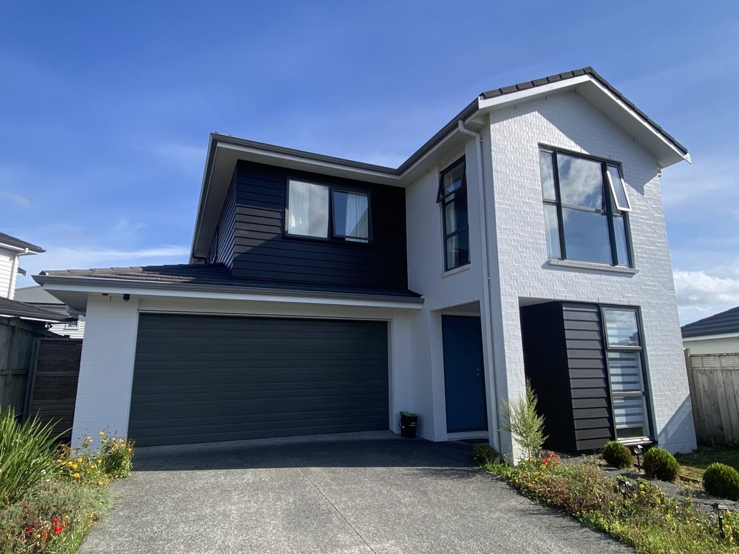 4 Frank Newton Road, Swanson, Auckland - Carousel 1