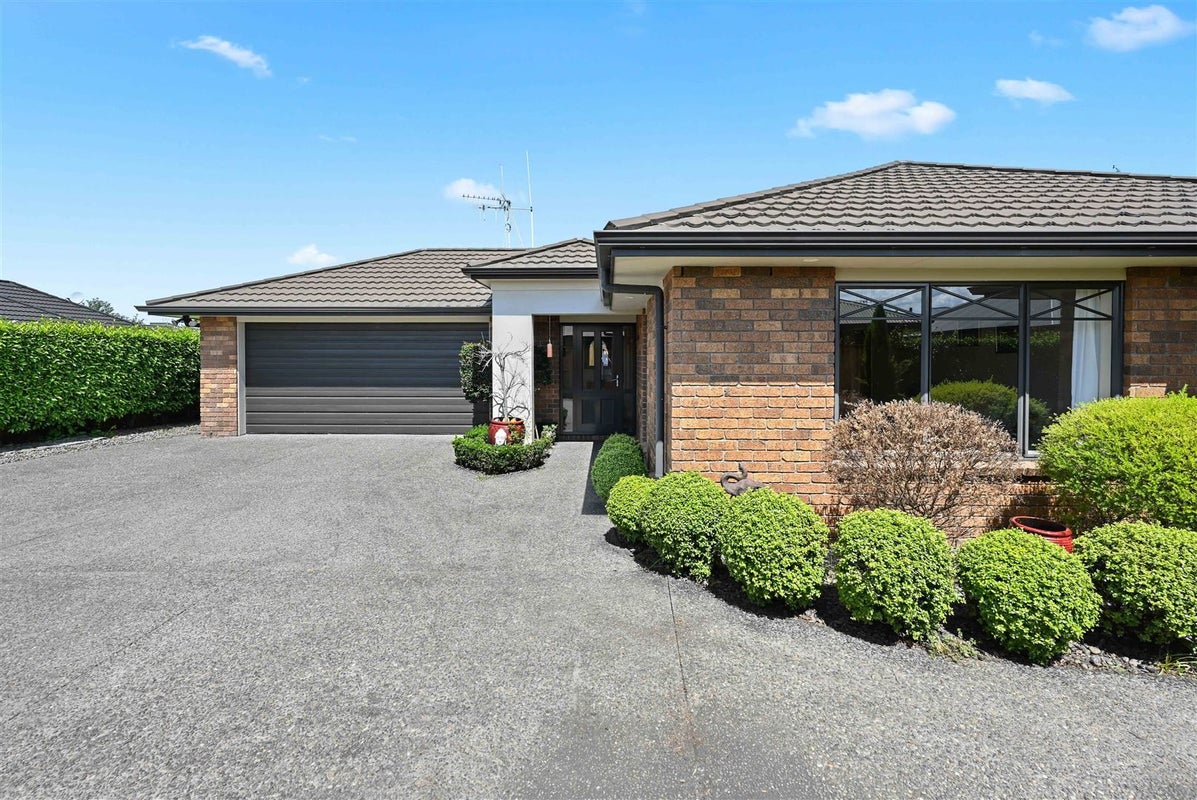12 Rosewood Court, Huntington, Hamilton - Carousel 2