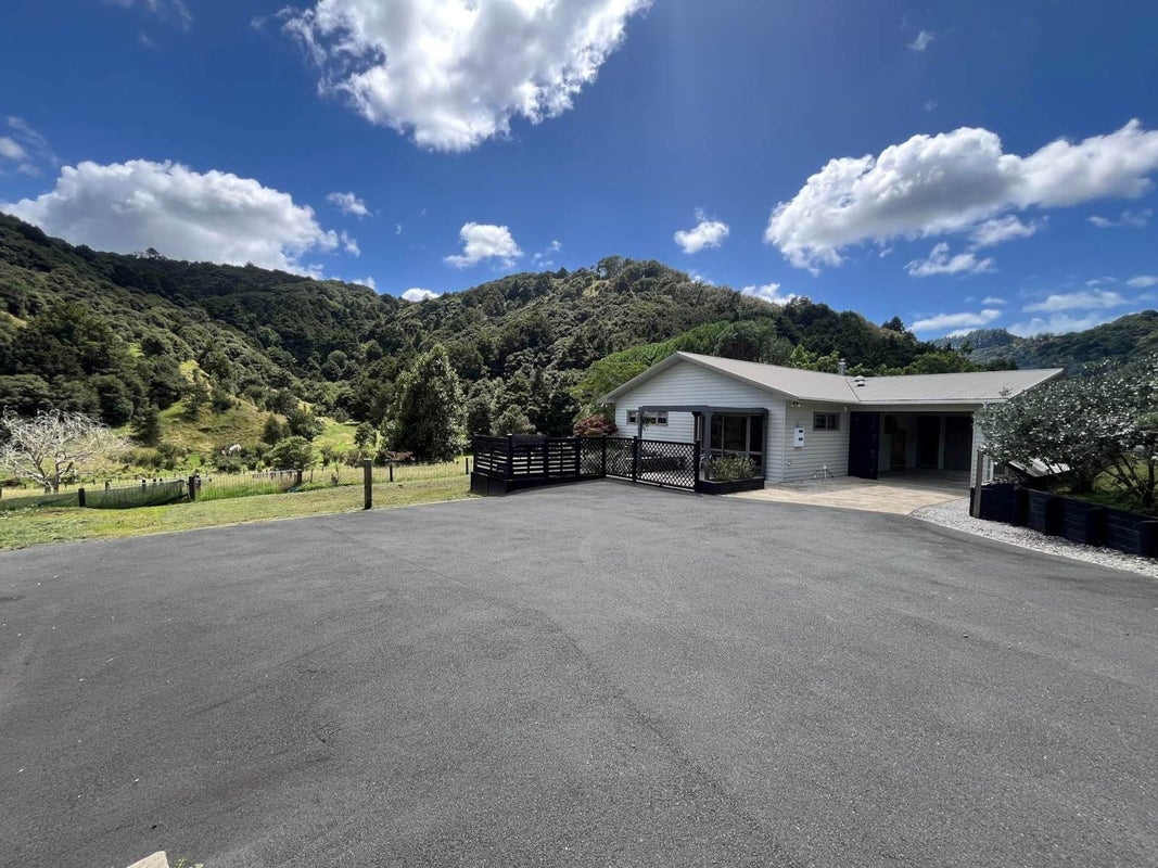 122 Upper Waiwera Road, Silverdale - Carousel 1