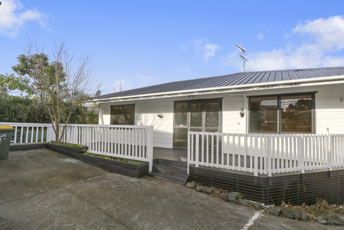 2/5 Frances Street, Manurewa, Auckland - Carousel 1
