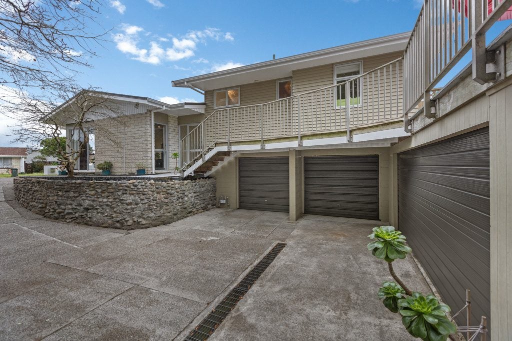 4 Evelyn Place, Welbourn, New Plymouth - Carousel 2