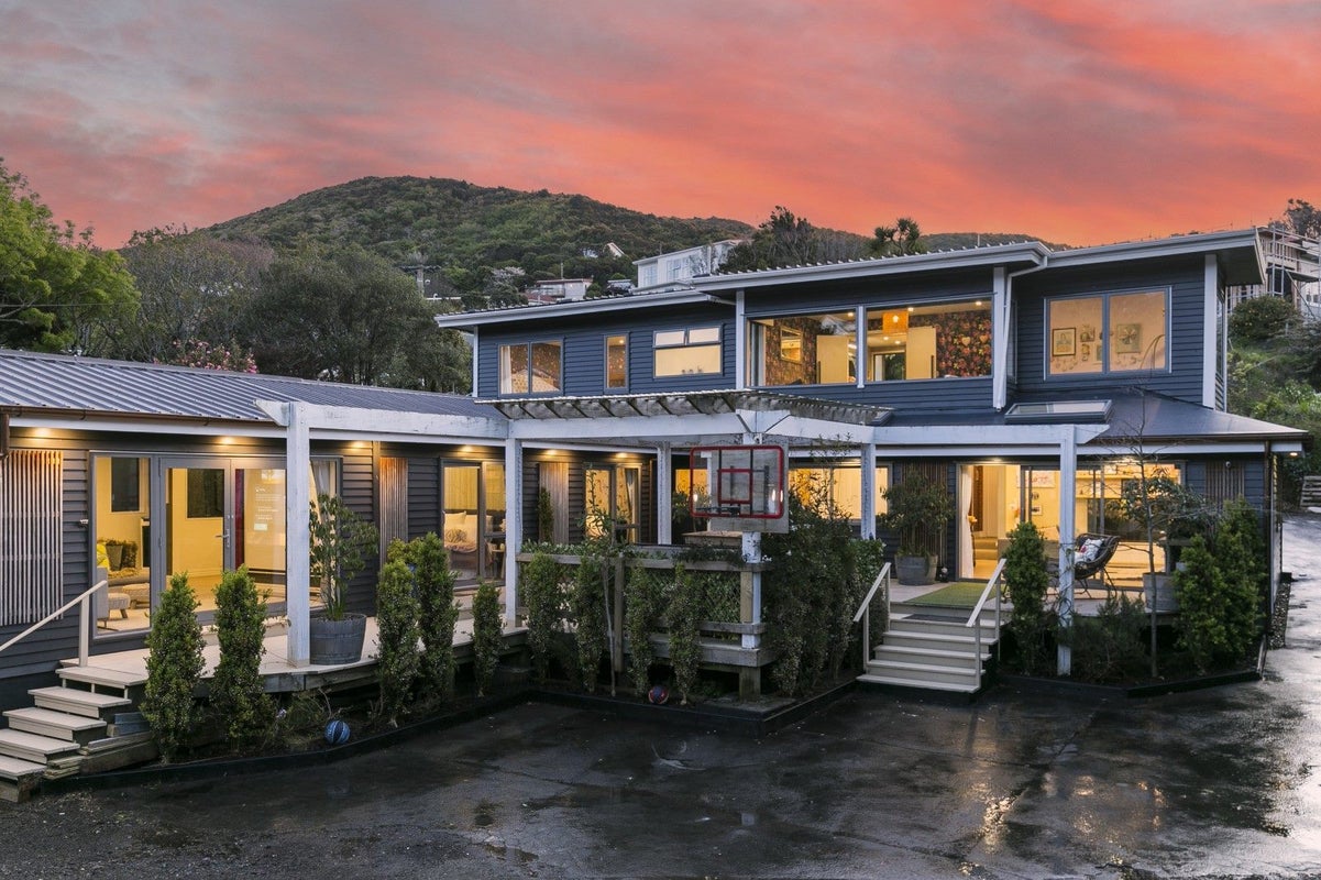 121 Campbell Street, Karori, Wellington - Carousel 1