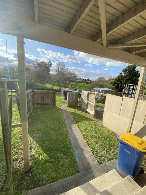 29 Golf Road, New Lynn, Auckland - Carousel 7