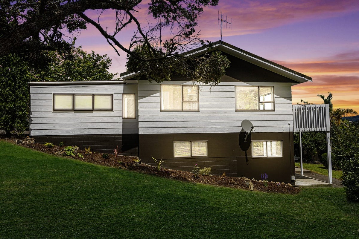 7 Escalona Street, Kamo, Whangarei - Carousel 19