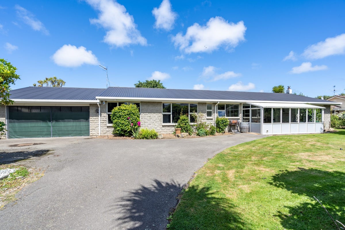 147 Duke Street, Gladstone, Invercargill - Carousel 1