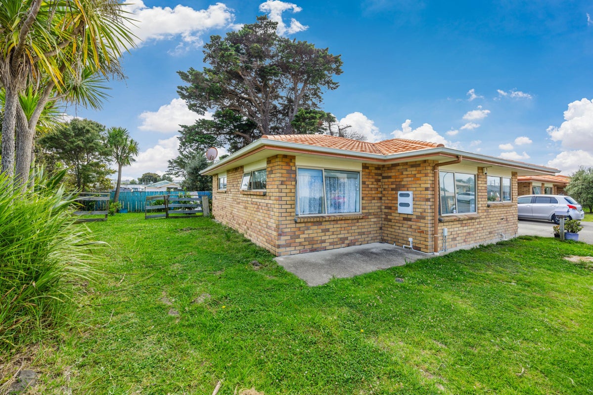 23 Carlas Way, Ranui, Auckland - Carousel 2