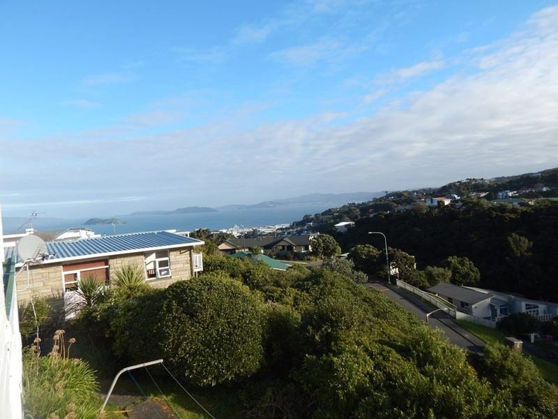 107 Dowse Drive, Maungaraki, Lower Hutt - Carousel 2