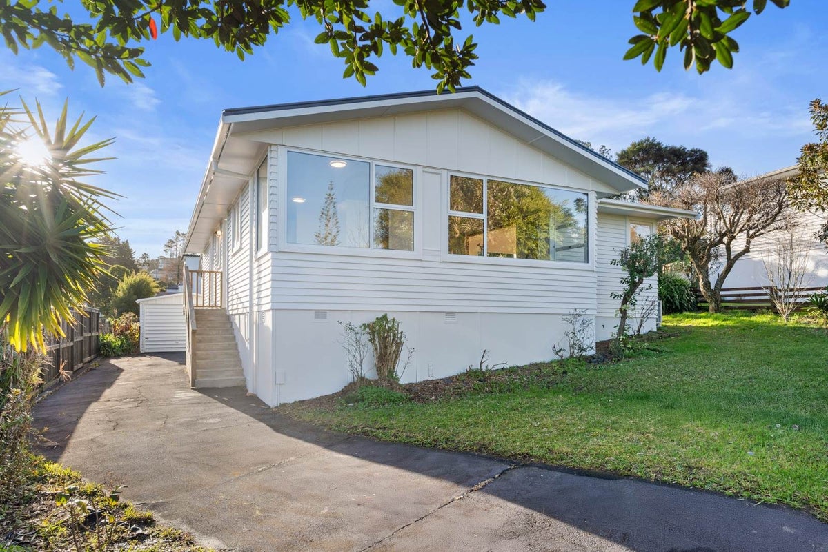 14 Juniper Road, Sunnynook, North Shore City, Auckland - Carousel 1