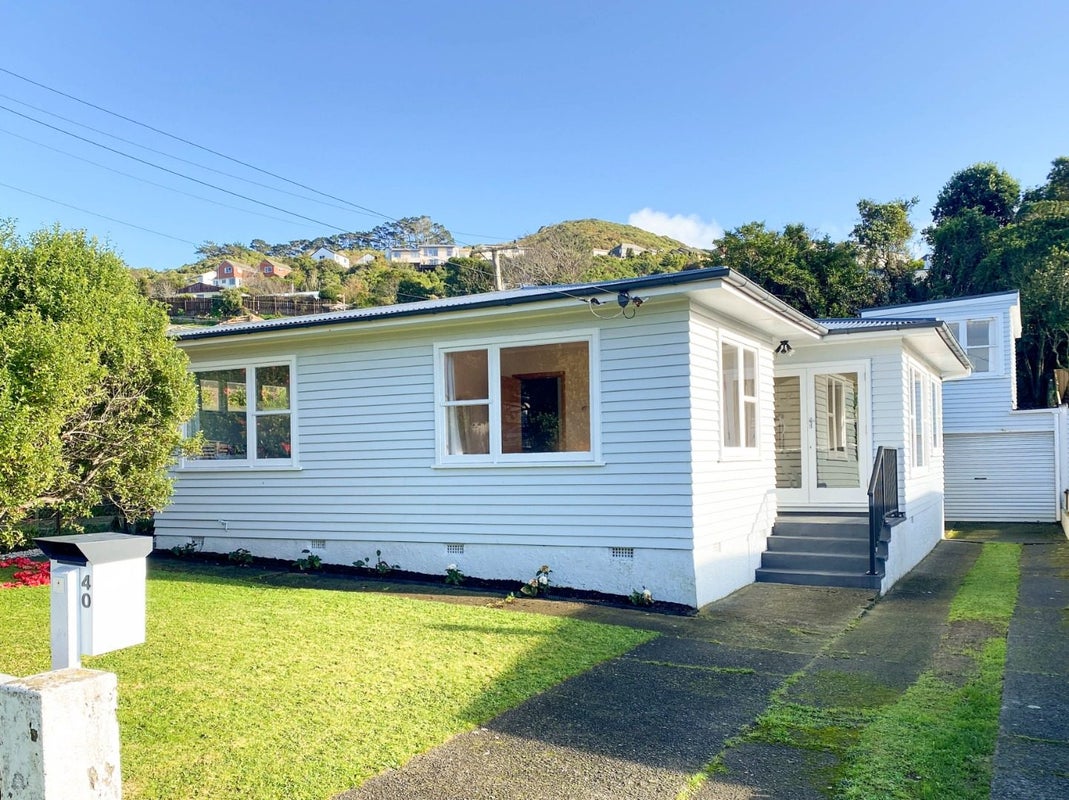 40 Kipling Street, Johnsonville, Wellington - Carousel 1