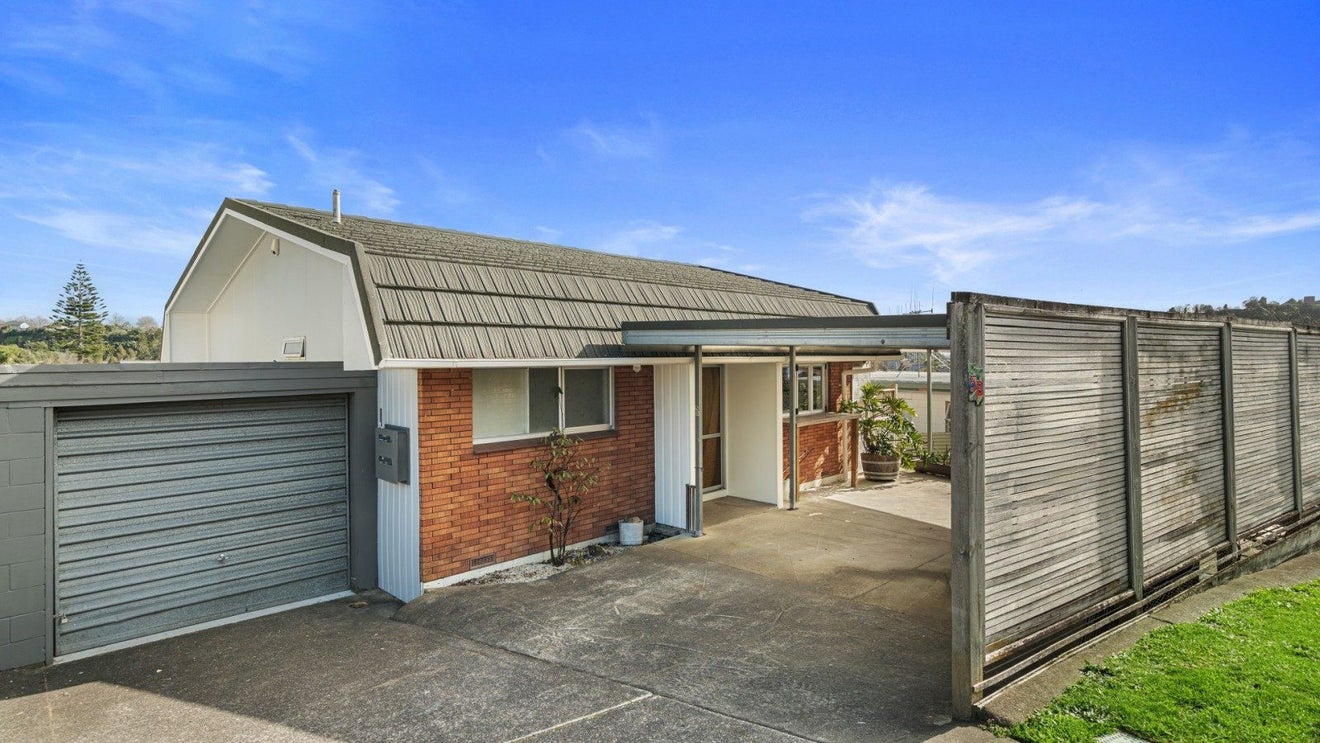 5B Jonathon Street, Brookfield, Tauranga - Carousel 2