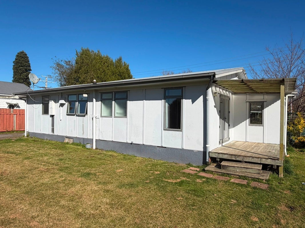 25 Whitworth Road, Utuhina, Rotorua - Carousel 14