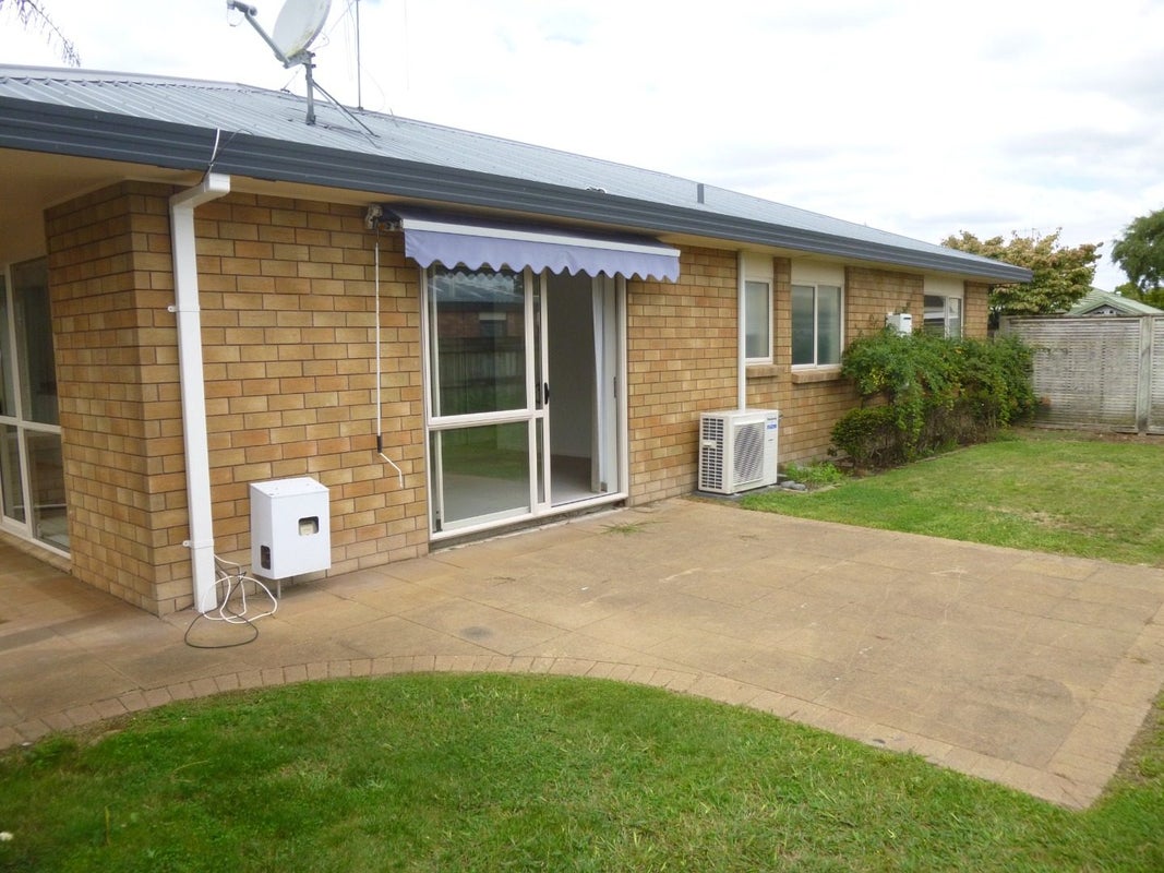 4 Cambrian Lane, Flagstaff, Hamilton - Carousel 2