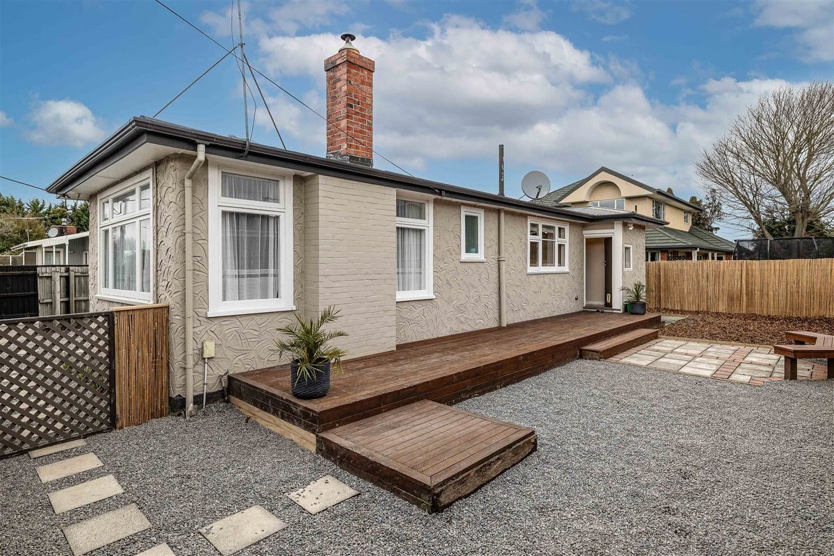1/375 YALDHURST ROAD, Russley, Christchurch - Carousel 2