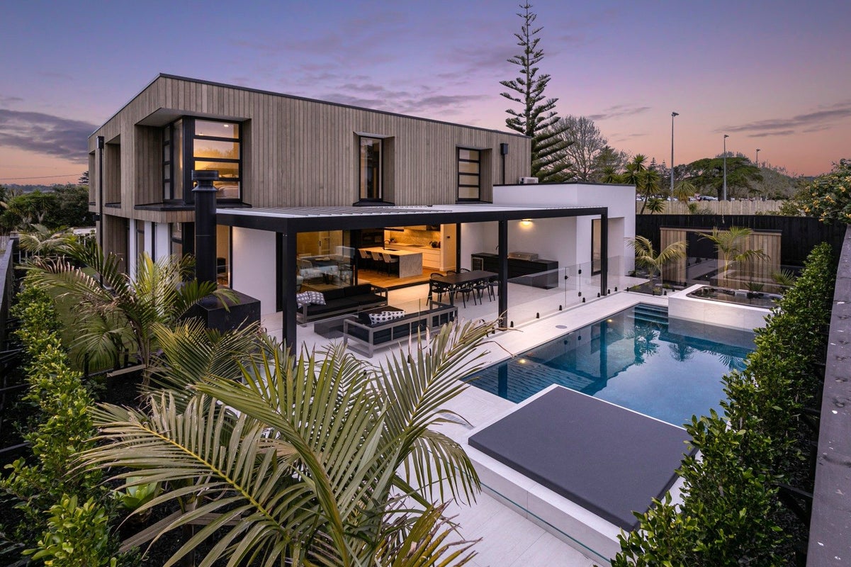 28A Roland Road, Greenhithe, Auckland - Carousel 1