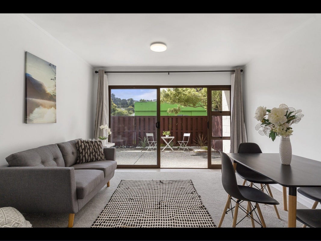 2/773 Beach Road, Browns Bay, Auckland - Carousel 2