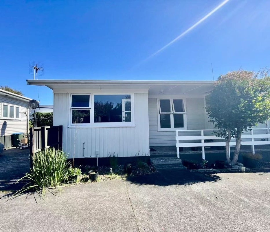 25 Fairleigh Avenue, Mount Albert, Auckland - Carousel 2