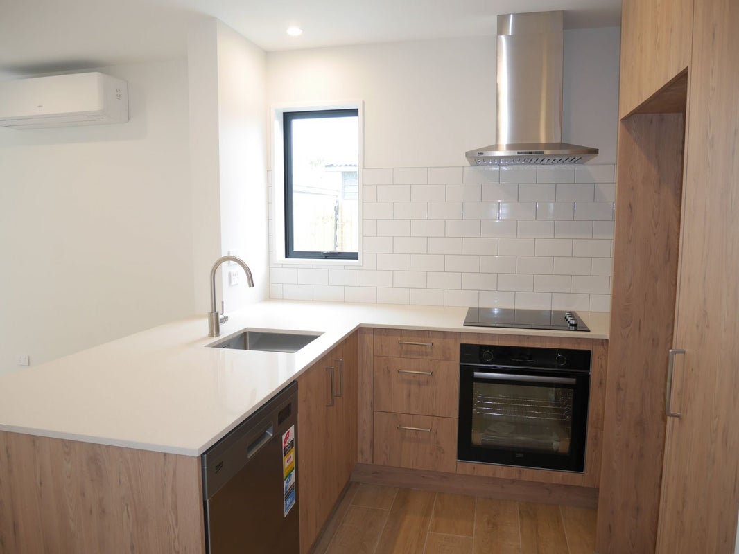 30A Hills Road, Edgeware, Christchurch - Carousel 2