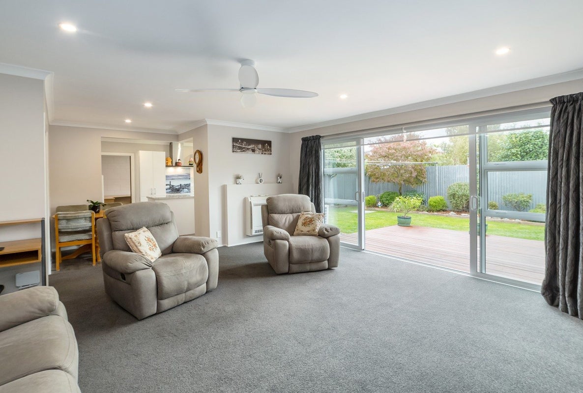 11B RIMU ST, LANSDOWNE, MASTERTON - Carousel 2