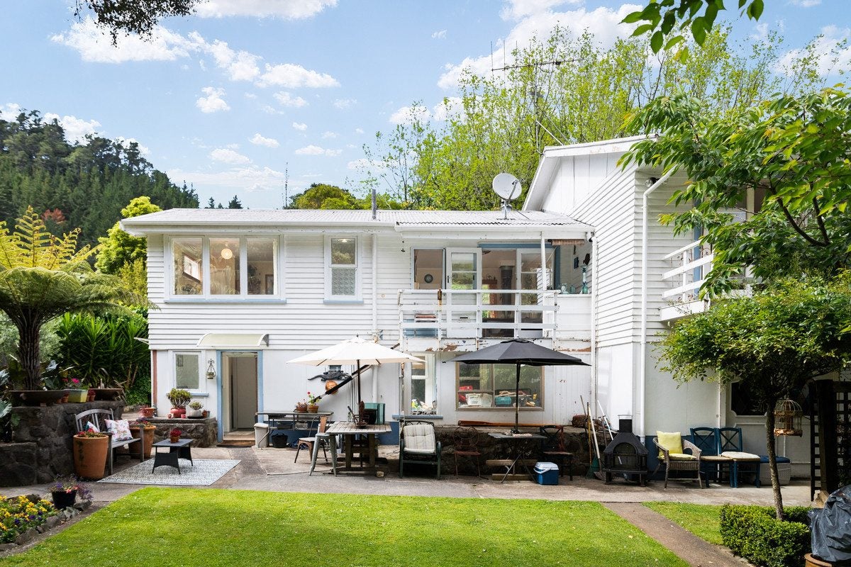 114 Victoria Street, Thames - Carousel 1