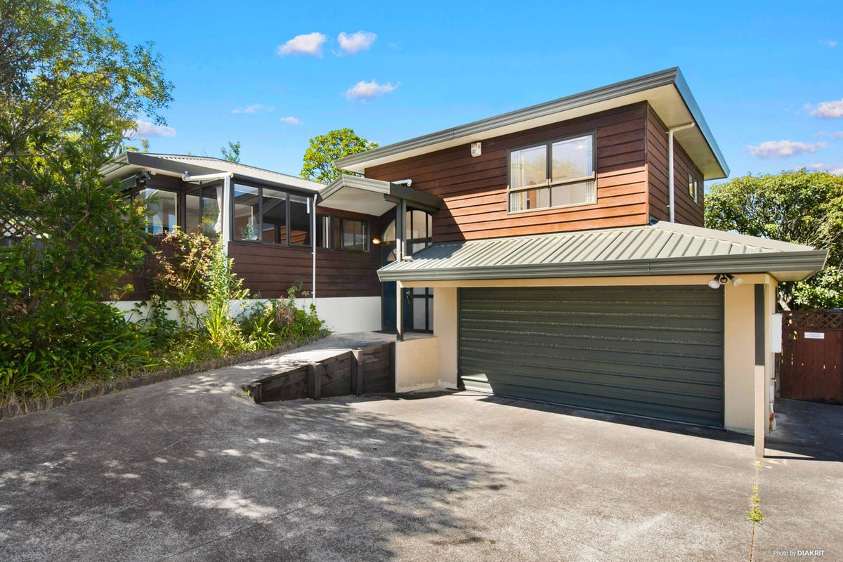1/9 Stoneleigh Court, Sunnynook, Auckland - Carousel 2