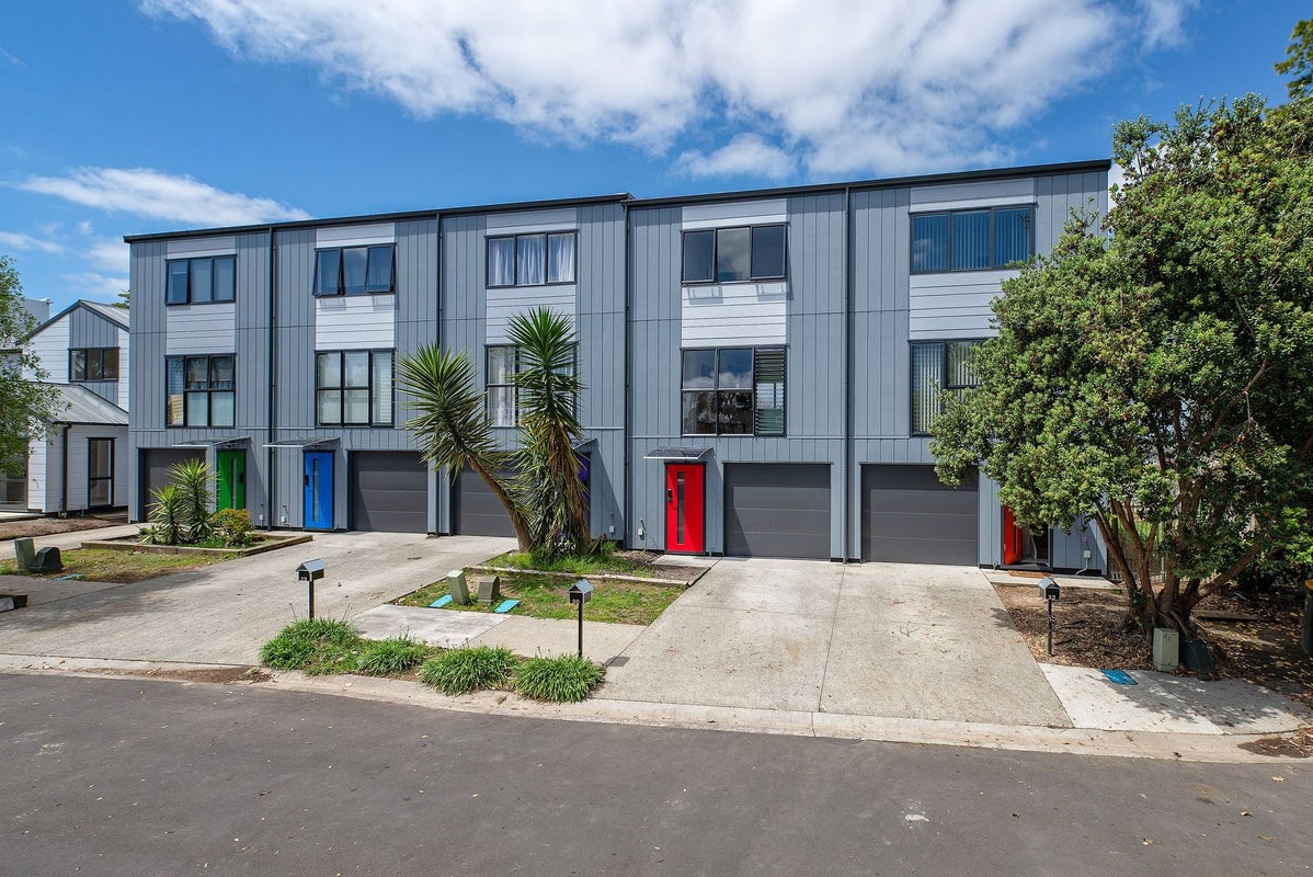 30 Kevale Place, Manurewa, Auckland - Carousel 1