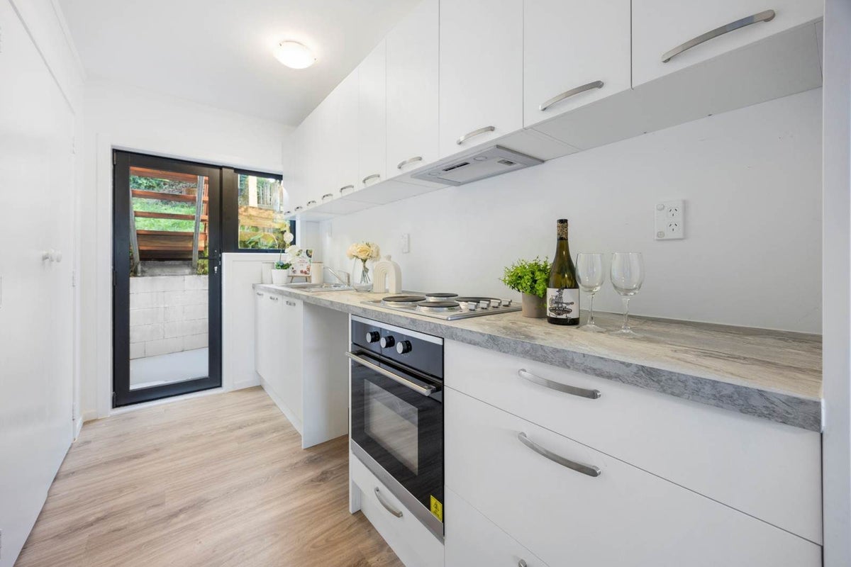1/14 Mcdonald Crescent, Mount Wellington, Auckland - Carousel 2